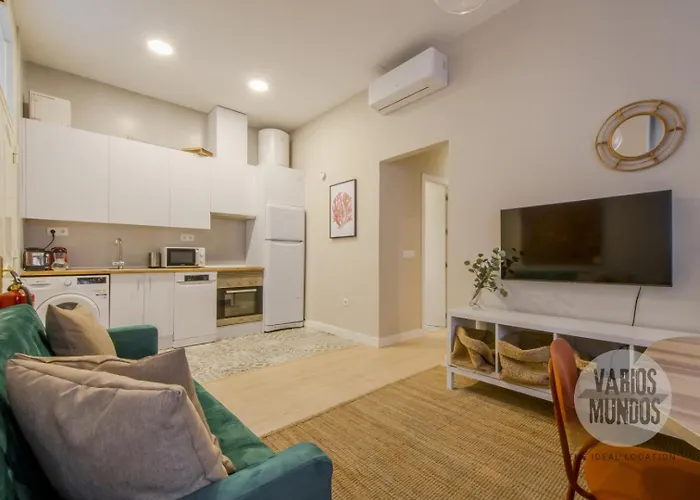 Bajo Duplex para 7, al pie de Gran Via - E2